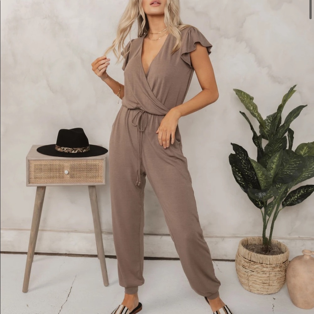 Kittenish jumpsuit new spring line, sold out!